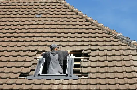 Pose de velux - Saint-Maurice la Clouère
